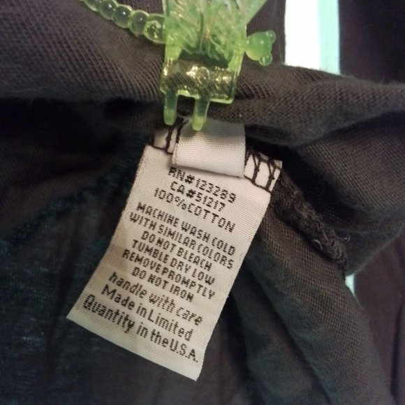 Lauren Moshi with Studded hearts T "The World Needs Love" long Sleeve hearts - Picture 7 of 8